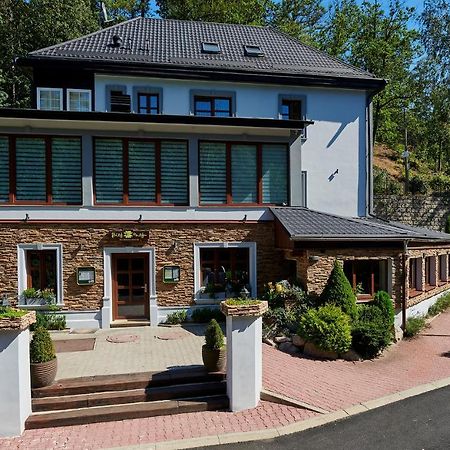Penzion A Restaurace Bily Mlyn Liberec Esterno foto