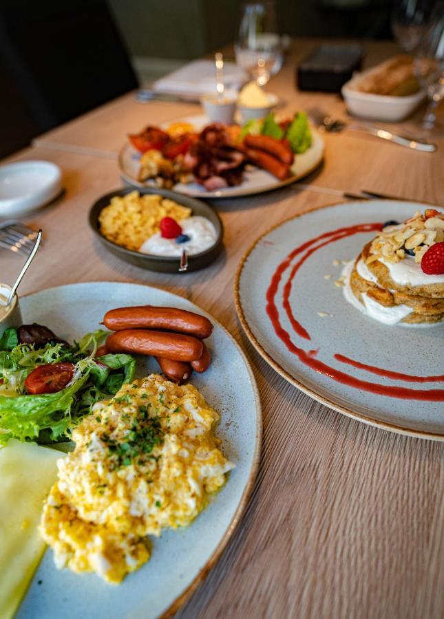 Penzion A Restaurace Bily Mlyn Liberec Esterno foto